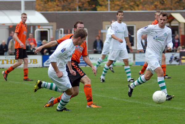 Hollandscheveld - SC Genemuiden (Foto Benny Breman).